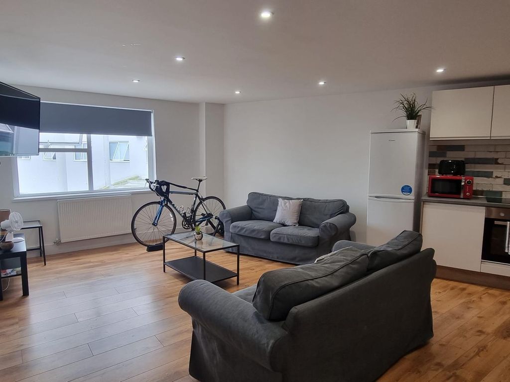 Property photo 1 of 6 88Dd1135-4E80-4008-8696-9Ae291Dd38F3.Jpeg