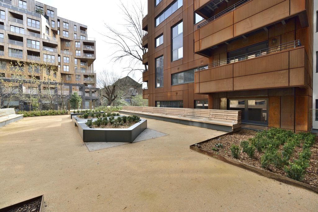 Property photo 2 of 7