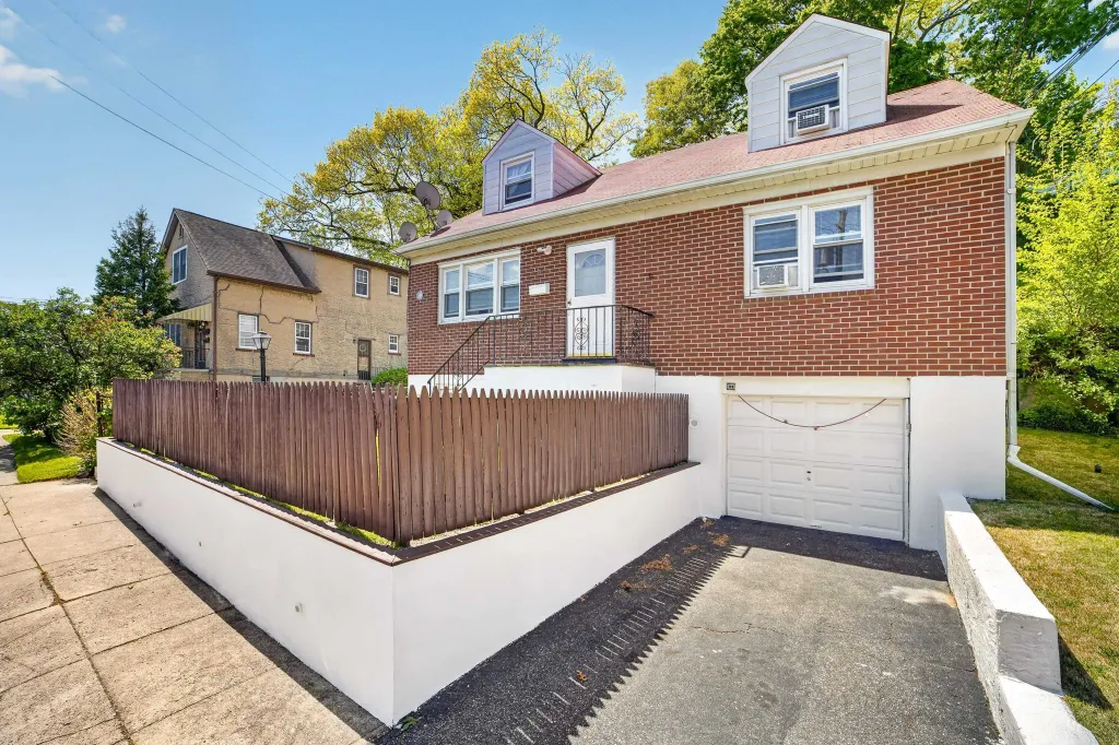 Property photo 2 of 30 <Alttext/>