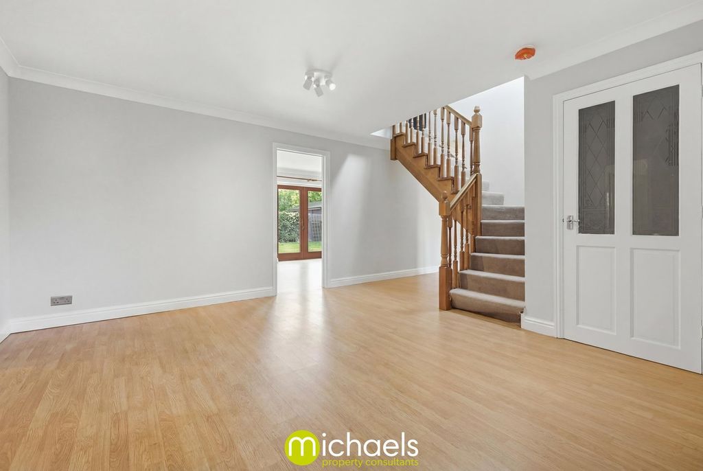 Property photo 3 of 36