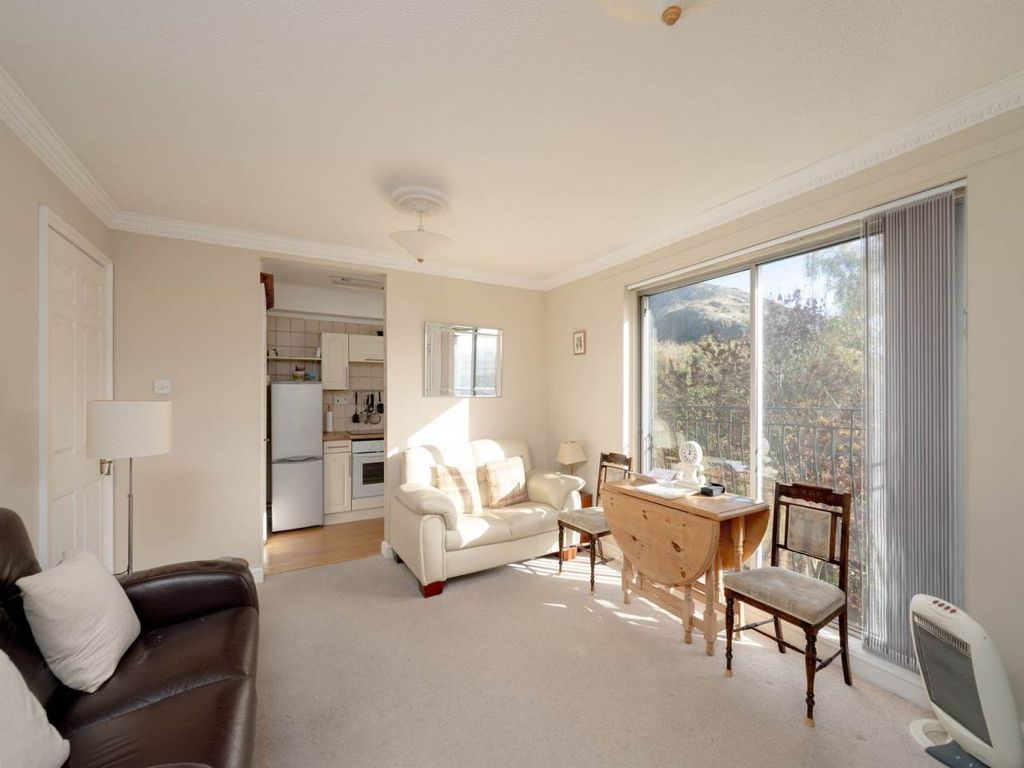 Property photo 3 of 18 76725_Eastparkside05