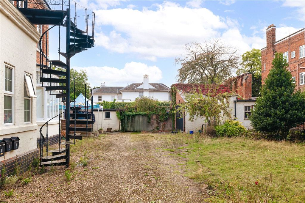Property photo 3 of 30