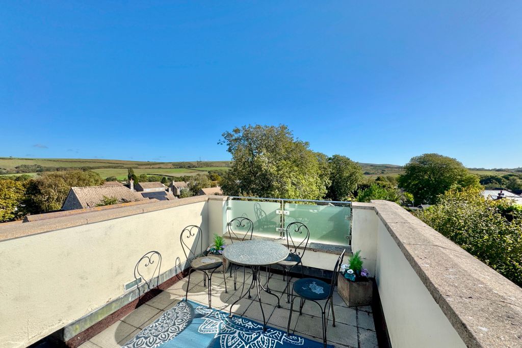 Property photo 3 of 23 Roof Terrace