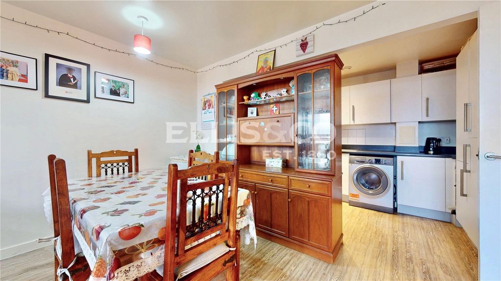 Property photo 3 of 7 Picture No. 07