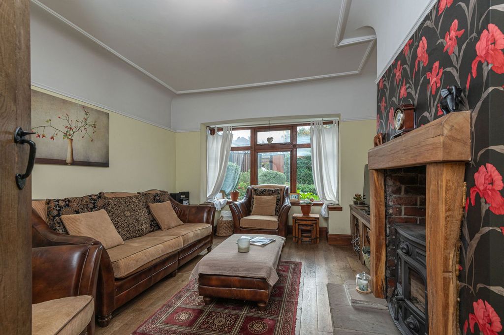 Property photo 3 of 24