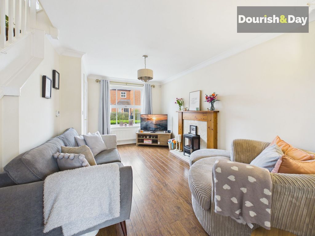 Property photo 2 of 20