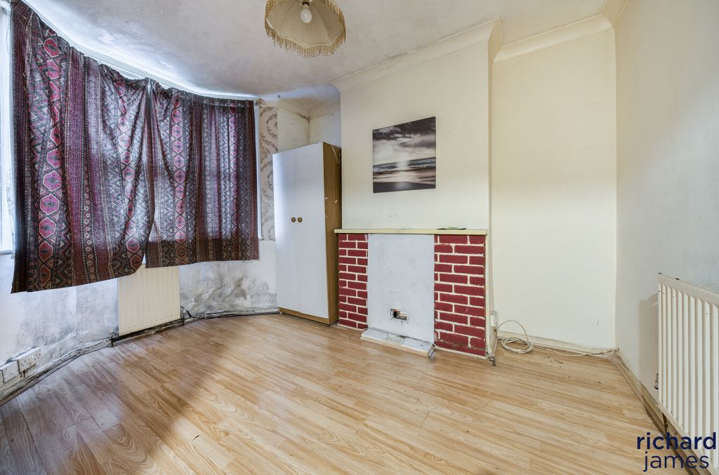 Property photo 2 of 19 56759A0d65B04Cb1A73A97F1ee1Dbdb5