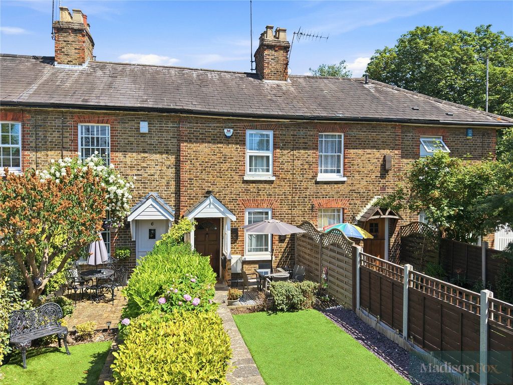 Property photo 1 of 27 Picture No. 02