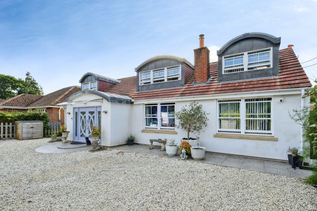 Property photo 1 of 27