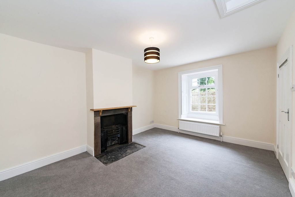 Property photo 2 of 11 Photo 10