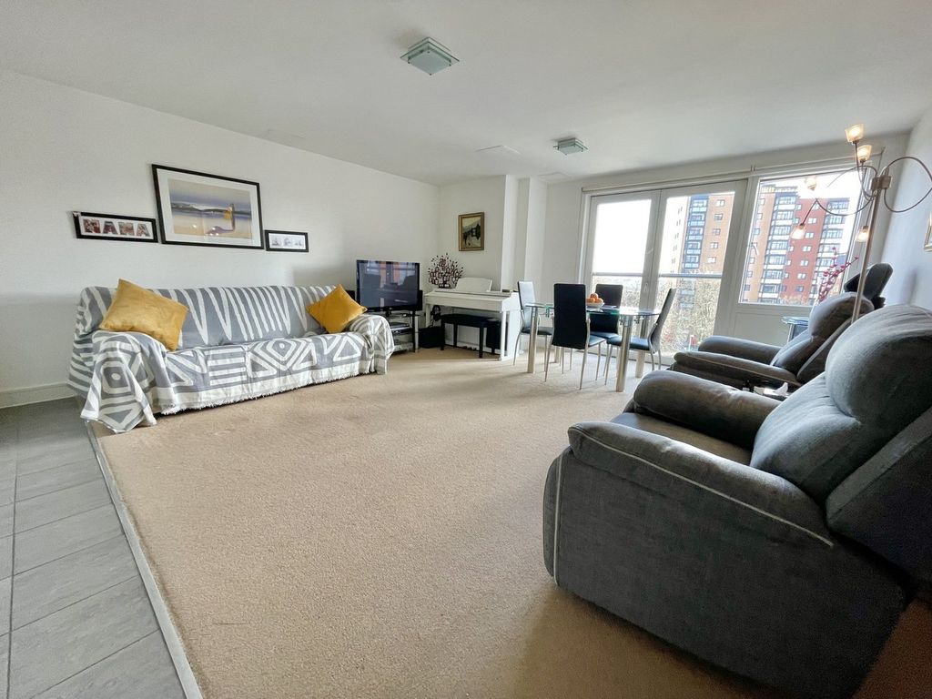 Property photo 3 of 23