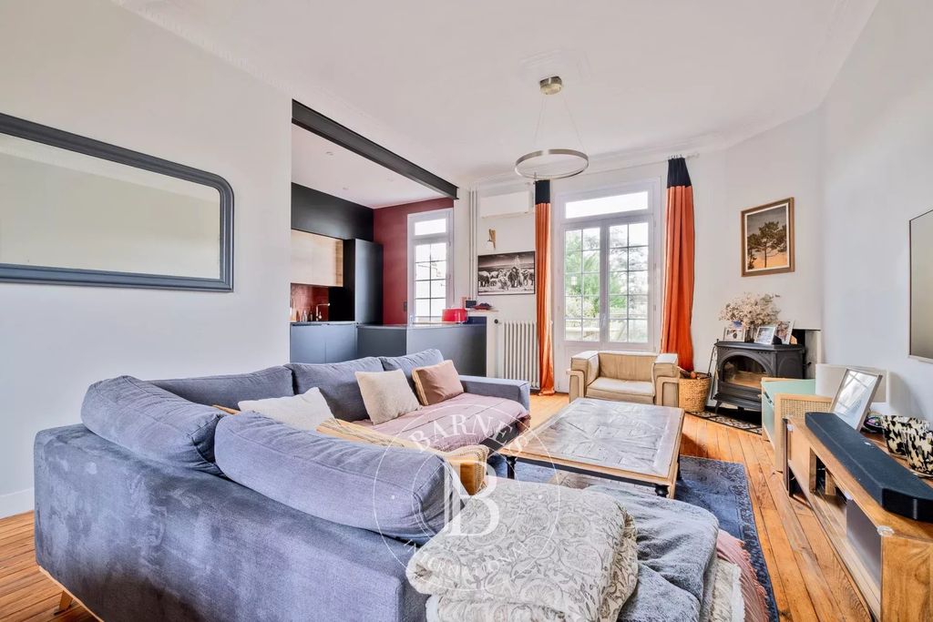 Property photo 2 of 19