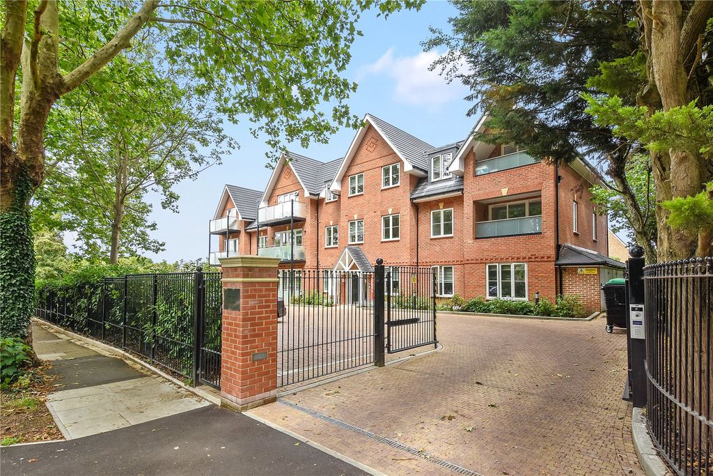 Property photo 1 of 7 External