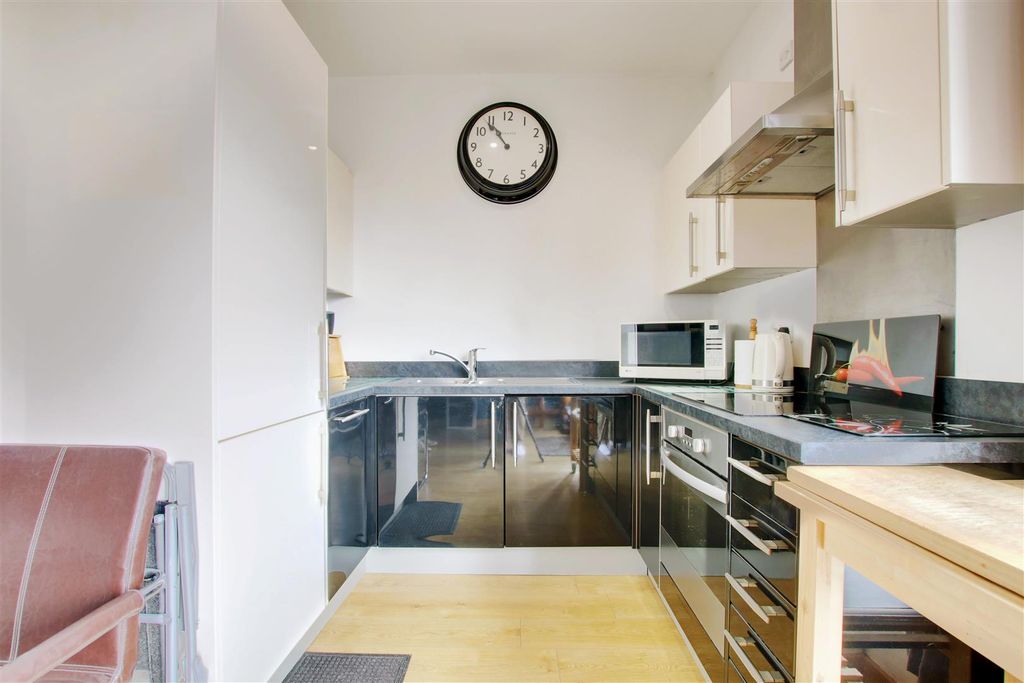 Property photo 2 of 16 K.Jpg