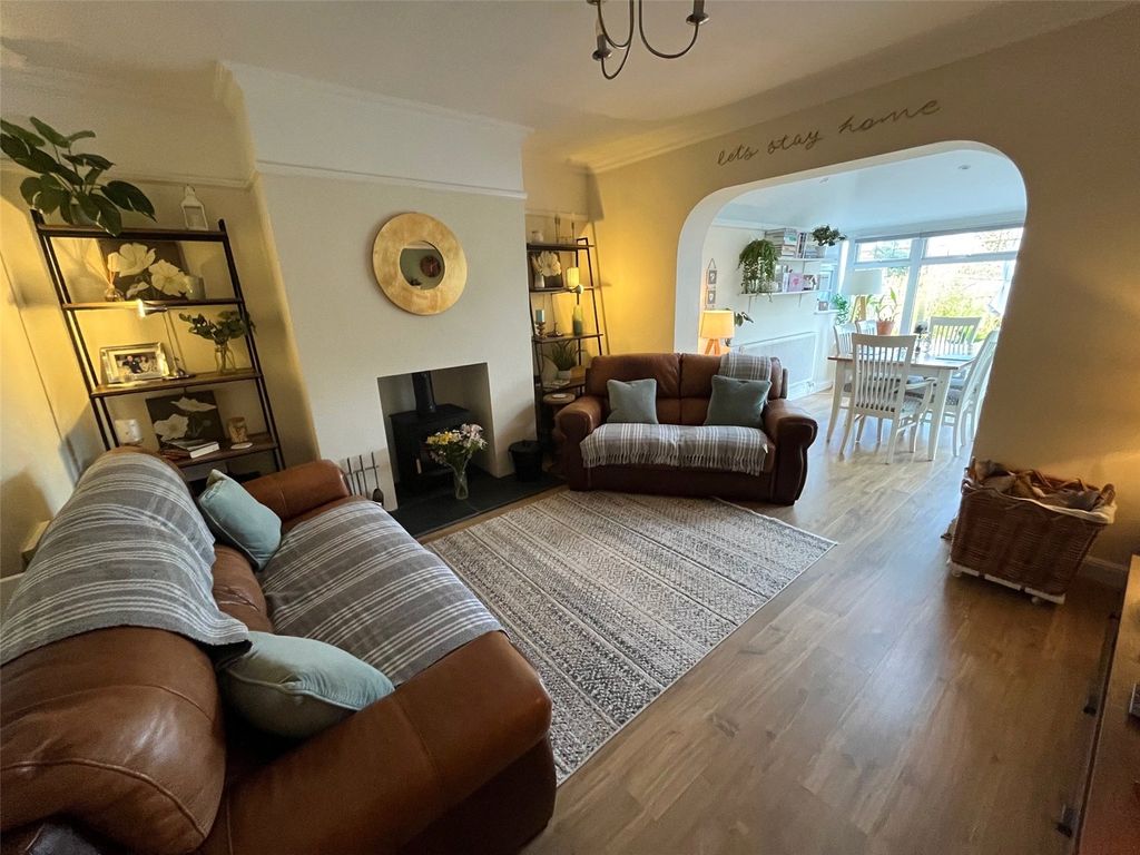 Property photo 2 of 33 Picture No. 46