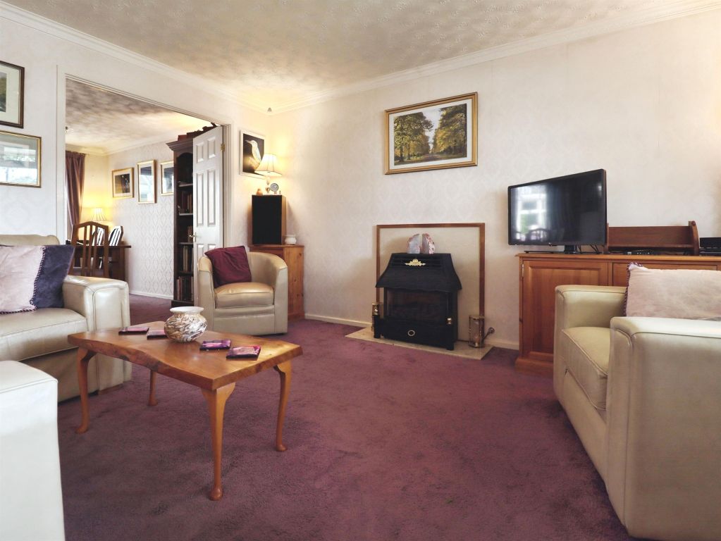 Property photo 3 of 27