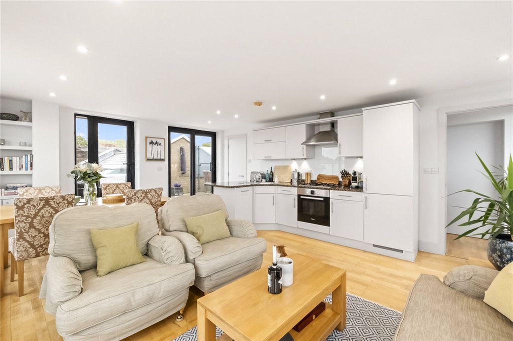 Property photo 1 of 13 Reception