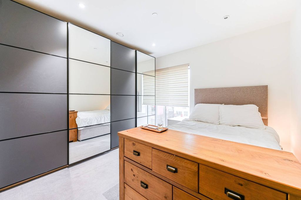 Property photo 1 of 29