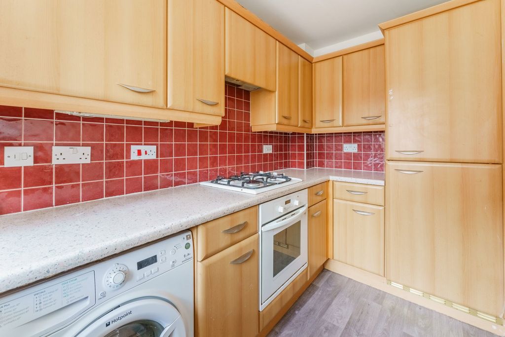 Property photo 3 of 14