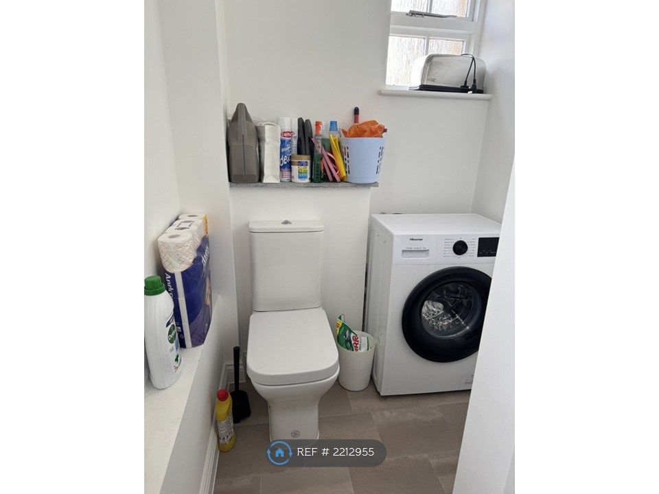 Property photo 2 of 8