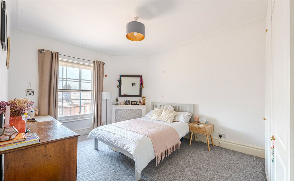 Property photo 2 of 9 Picture No. 01