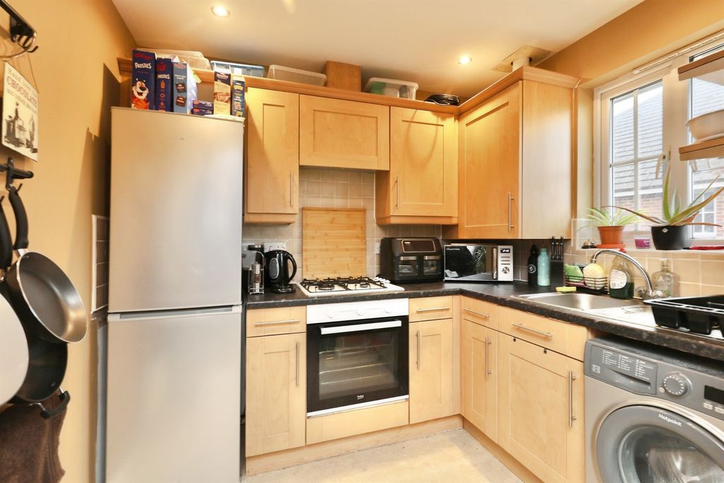 Property photo 3 of 17