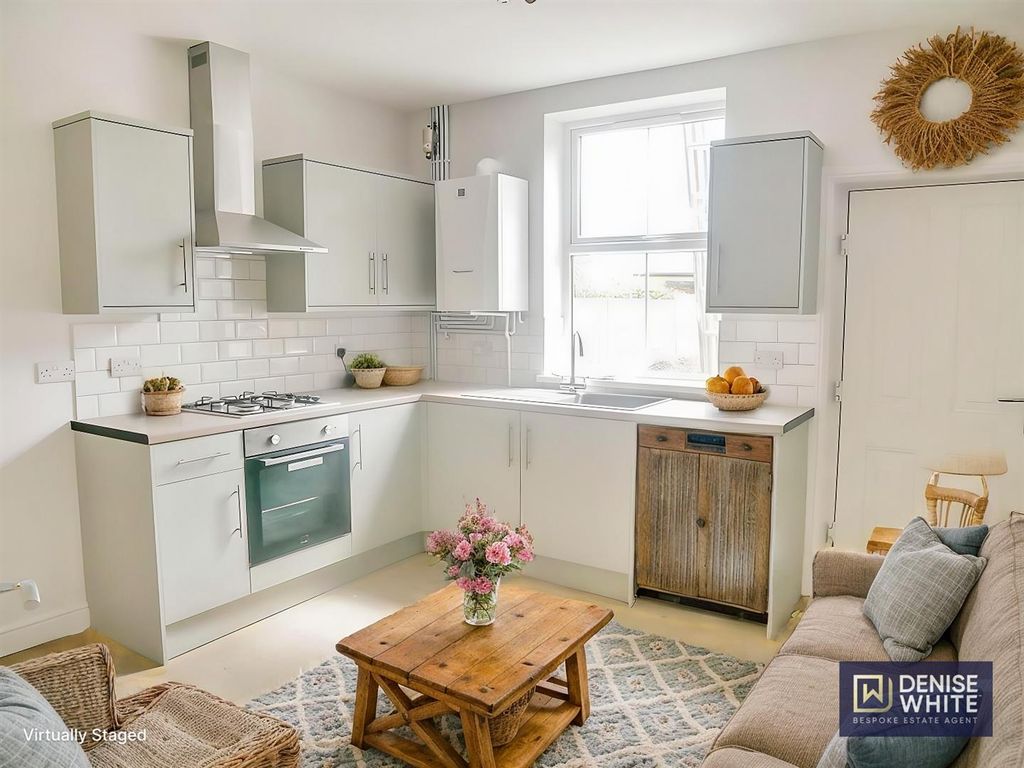 Property photo 2 of 9 Kitchen Diner