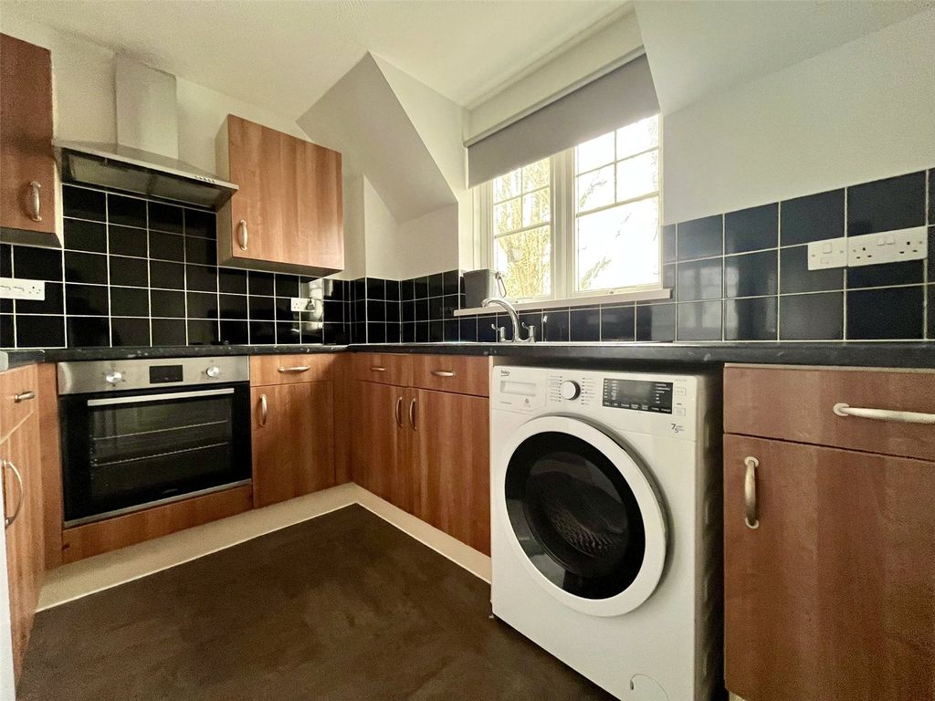 Property photo 2 of 13 Picture No. 14