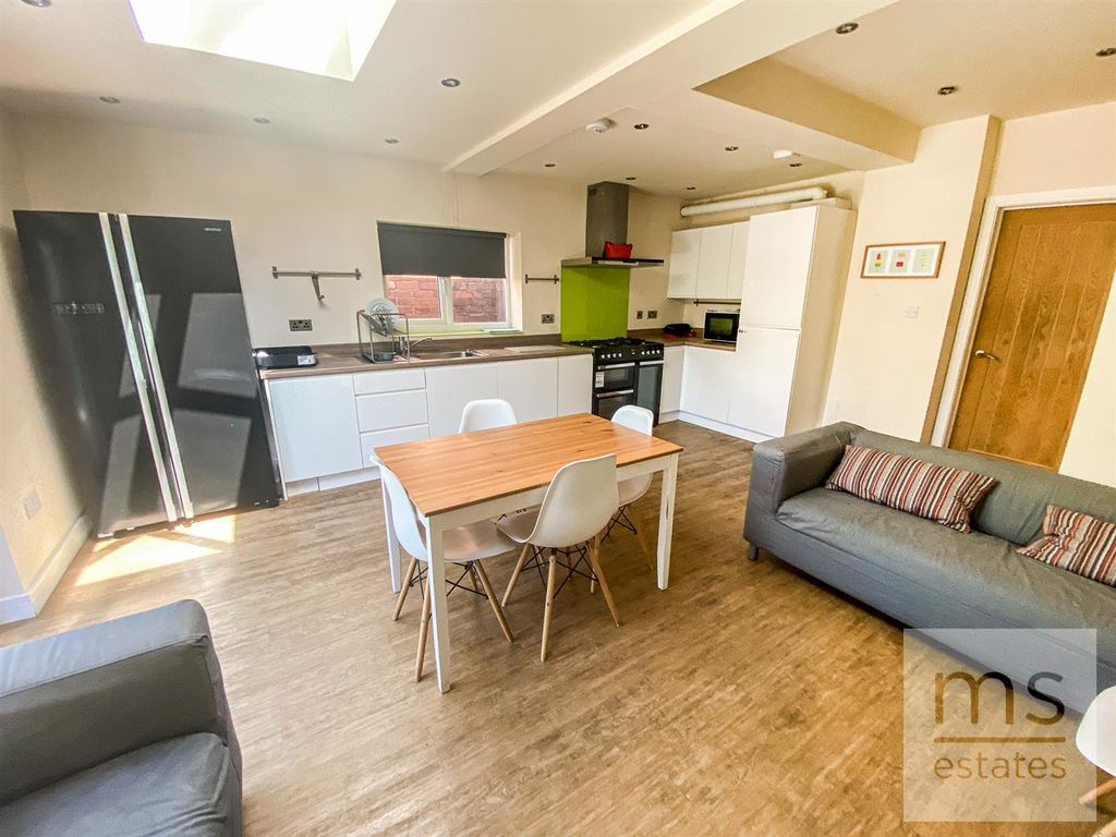 Property photo 2 of 11 Img_0151.Jpg