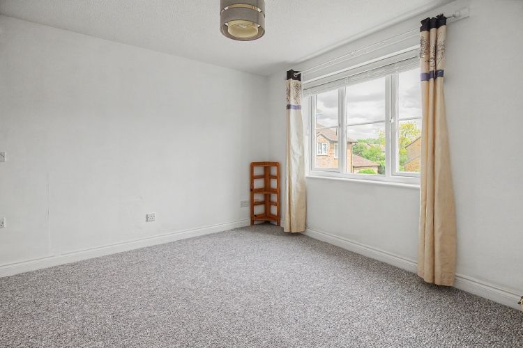 Property photo 3 of 8 328235