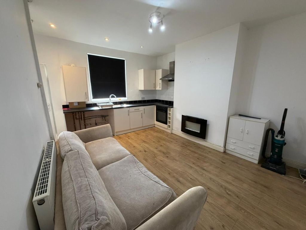 Property photo 2 of 5 E2Debc95-57B1-4Ccb-9Ec2-9F15B43c63B1.Jpeg