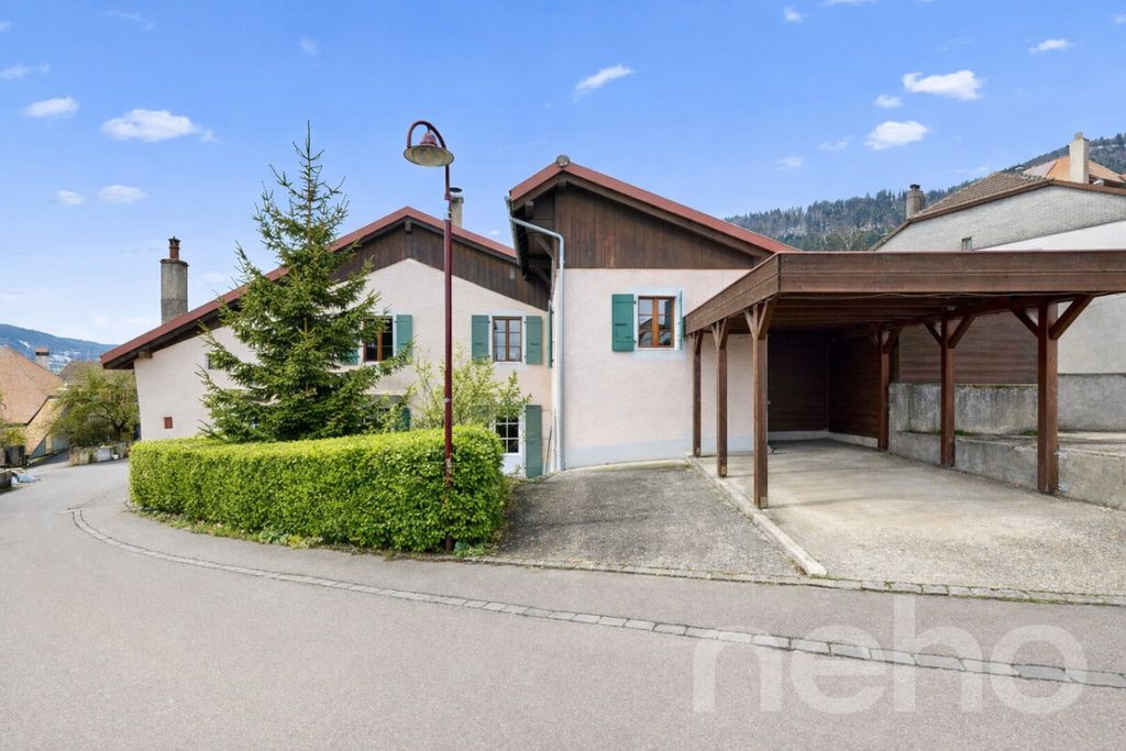 Property photo 3 of 12