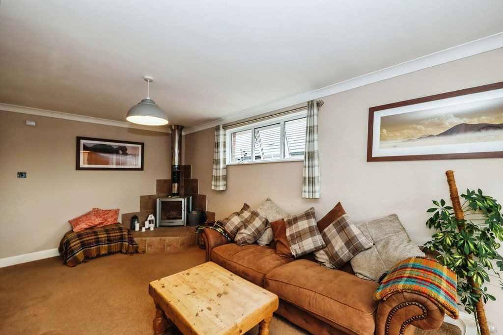 Property photo 3 of 19 Photography