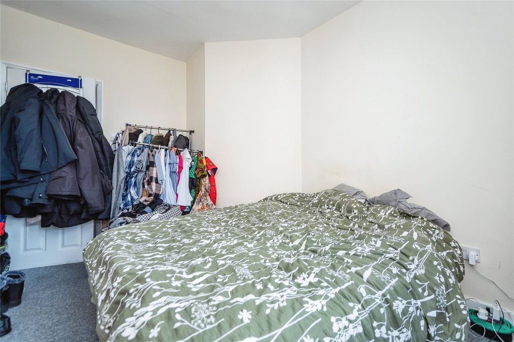 Property photo 2 of 25 Picture No. 01