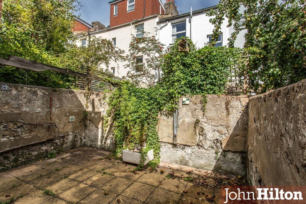 Property photo 3 of 13 Edinburgh Road-7.Jpg