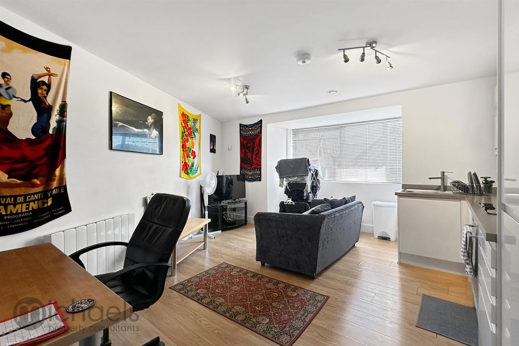 Property photo 3 of 6 5.Jpg