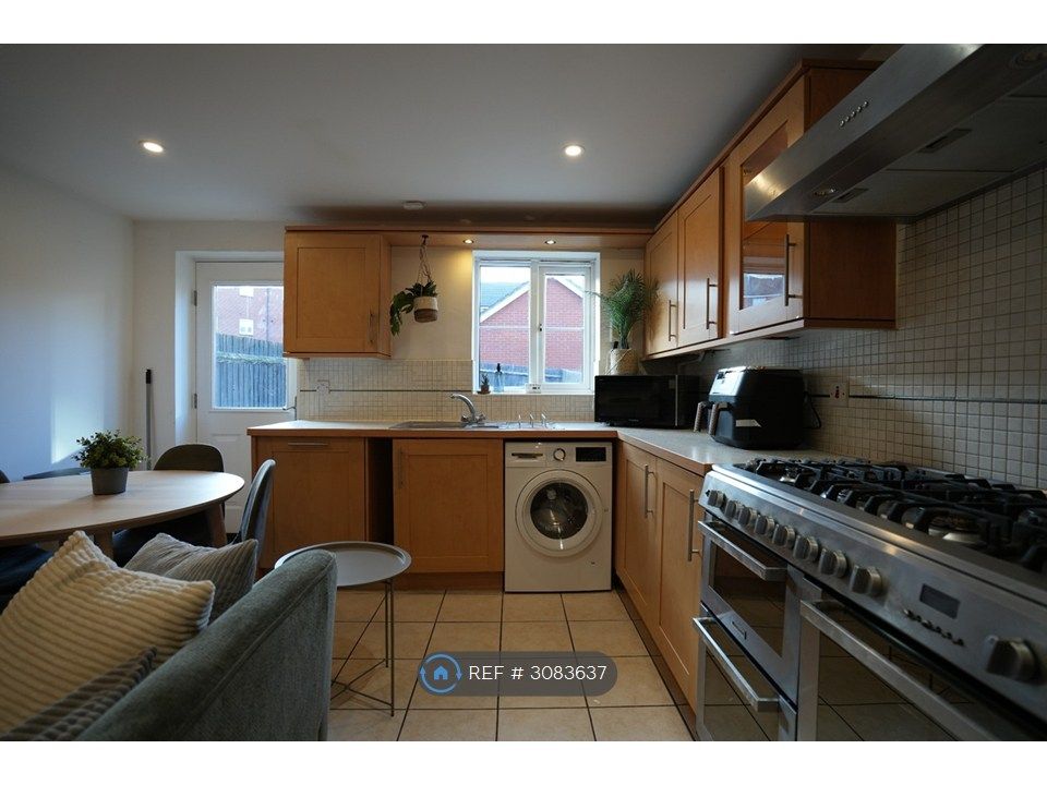 Property photo 3 of 11