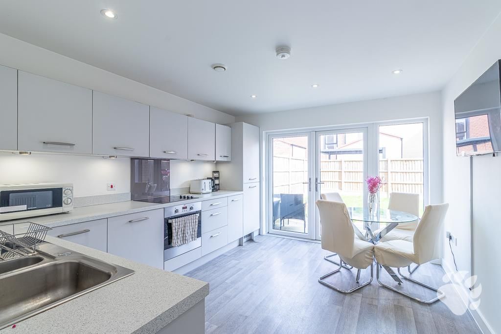 Property photo 2 of 23 Kitchen/Diner