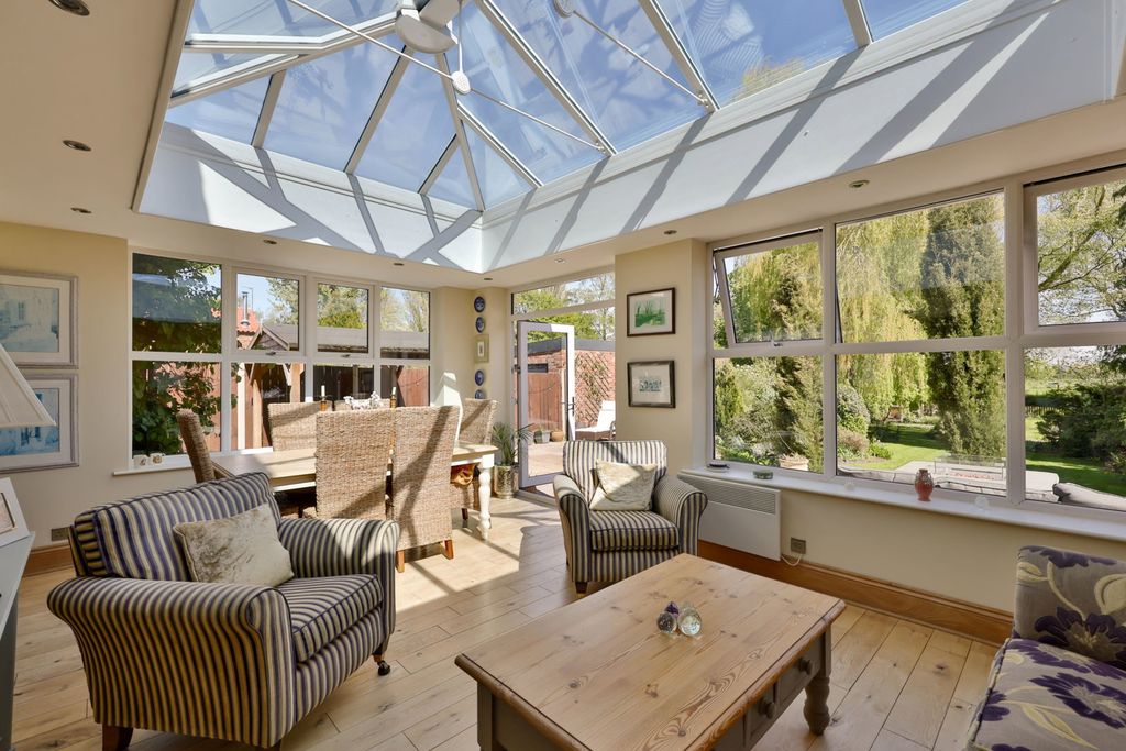 Property photo 2 of 46