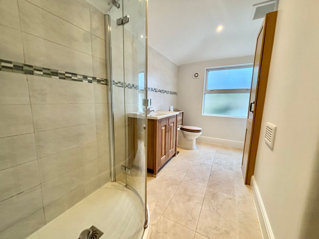 Property photo 3 of 10 Img_3767