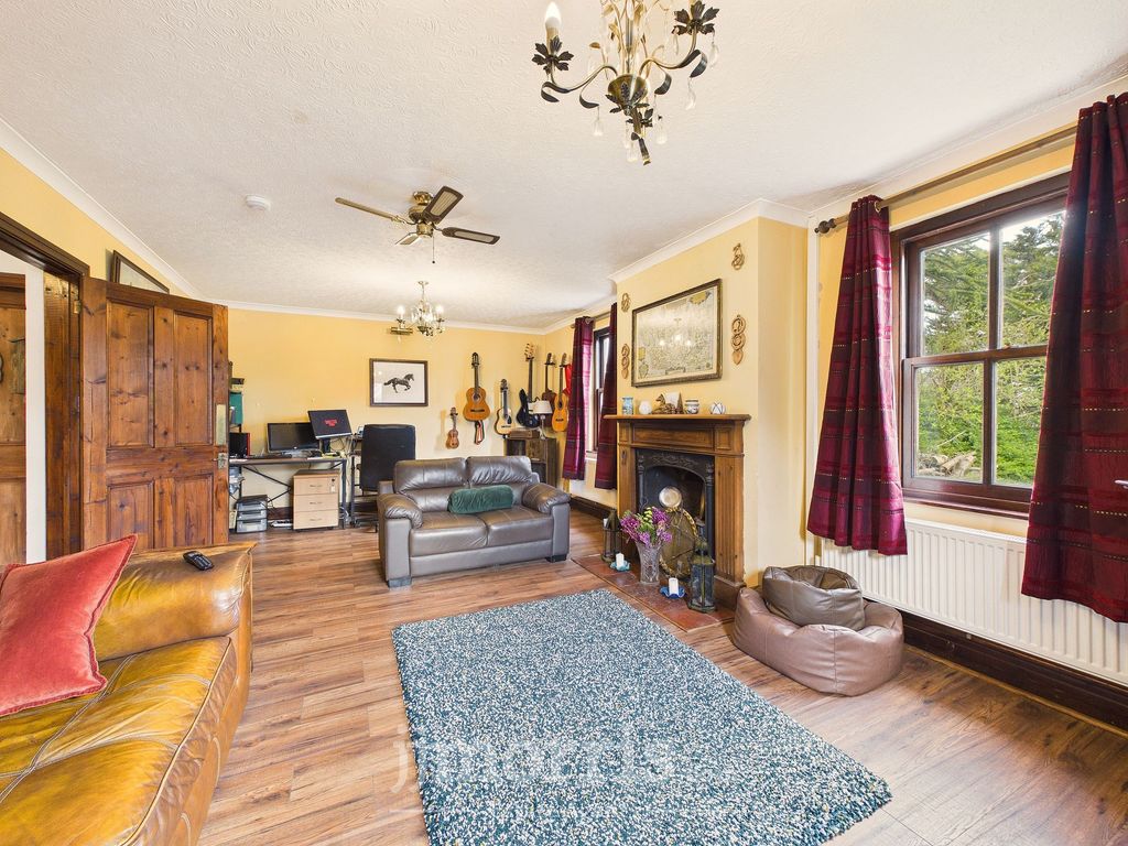 Property photo 2 of 50