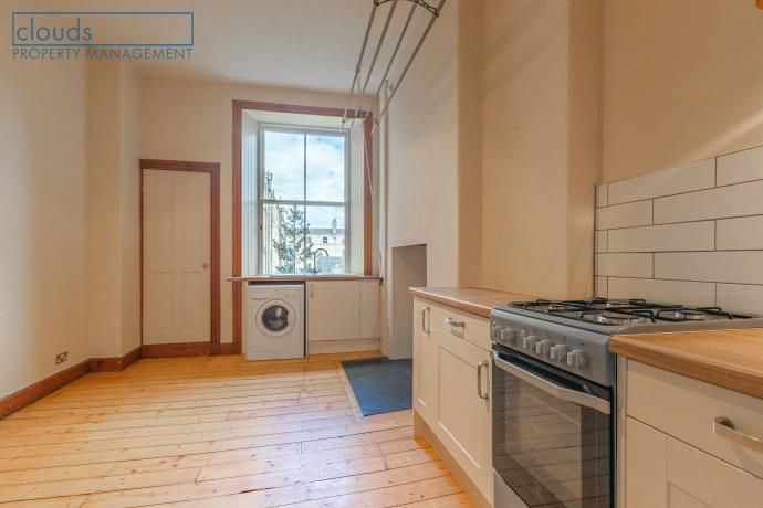 Property photo 3 of 15 Kitchen/Dining Room