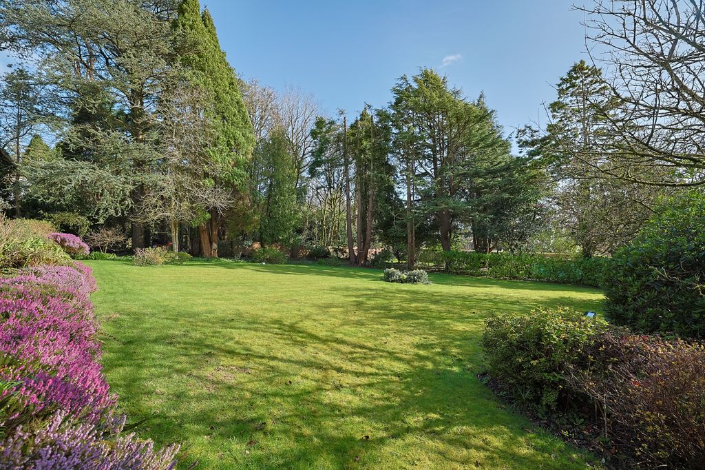 Property photo 2 of 39 256 Gower Road - Web (18 Of 52)