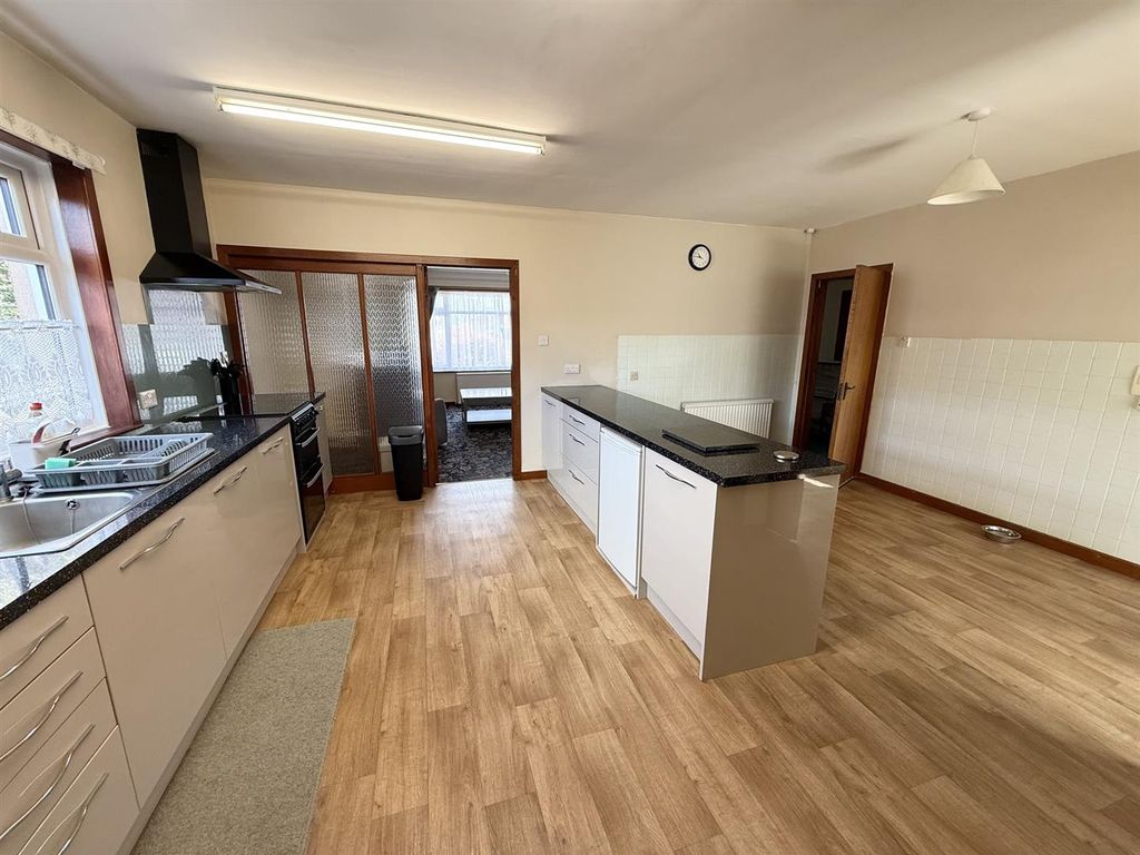 Property photo 2 of 24 Kitchen.Jpeg