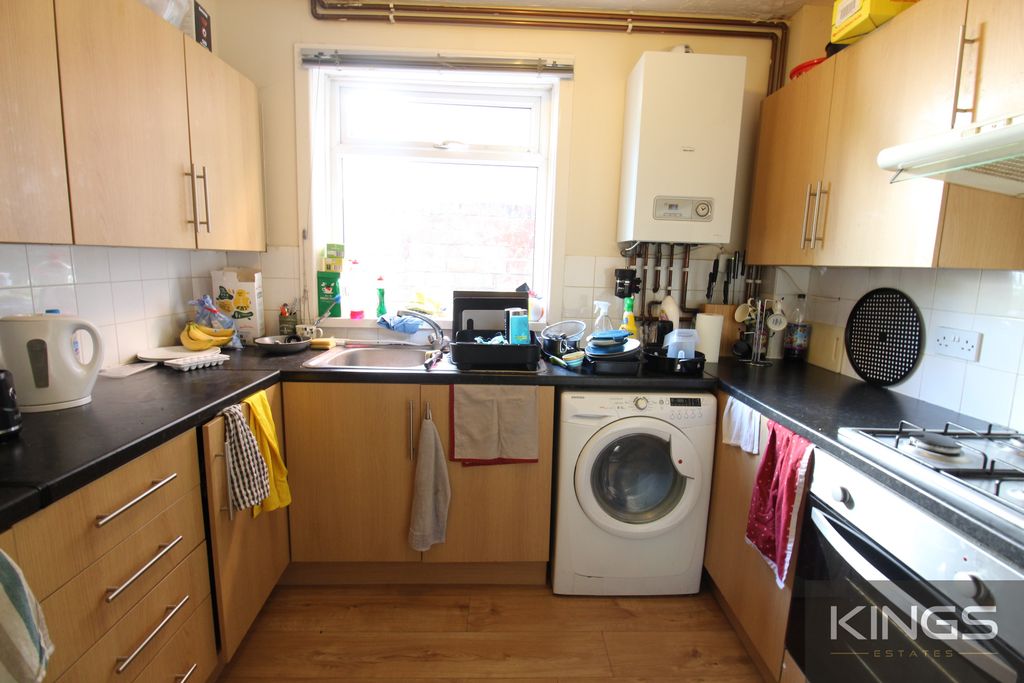 Property photo 2 of 9