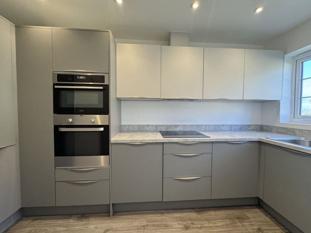 Property photo 2 of 13 Photo 2