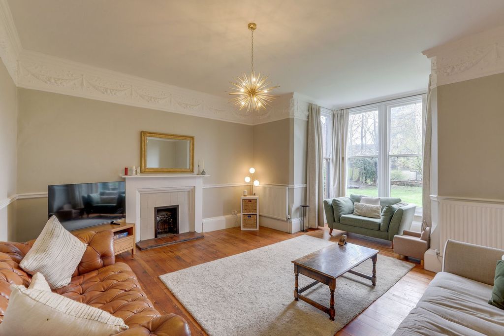 Property photo 2 of 44