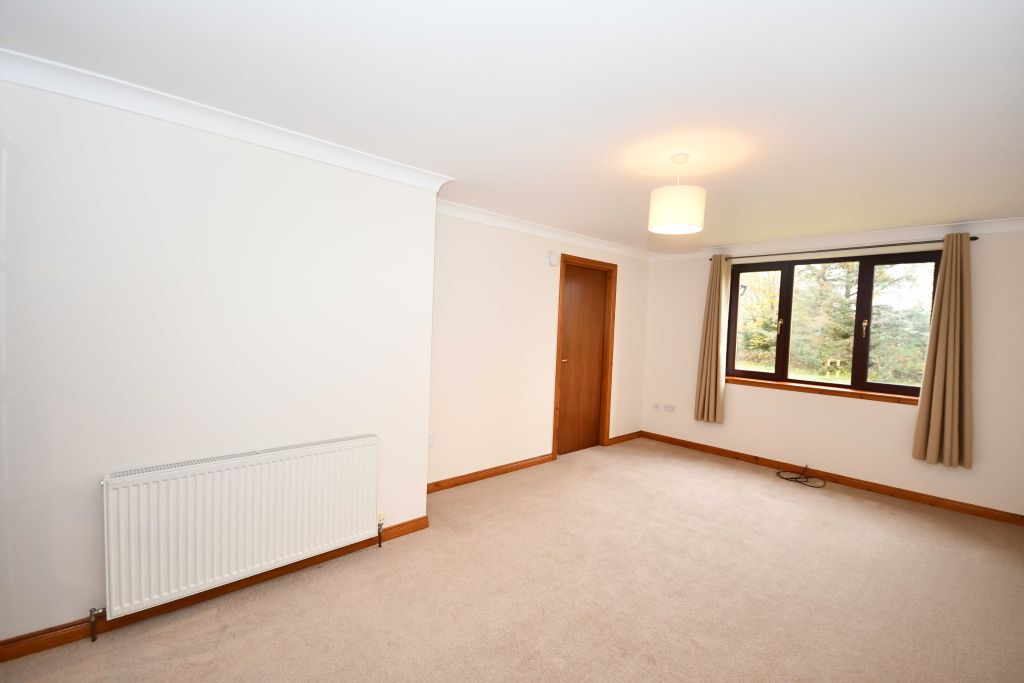 Property photo 3 of 9 Photo