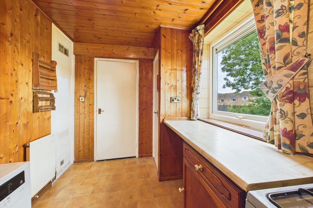Property photo 2 of 13 Kitchen