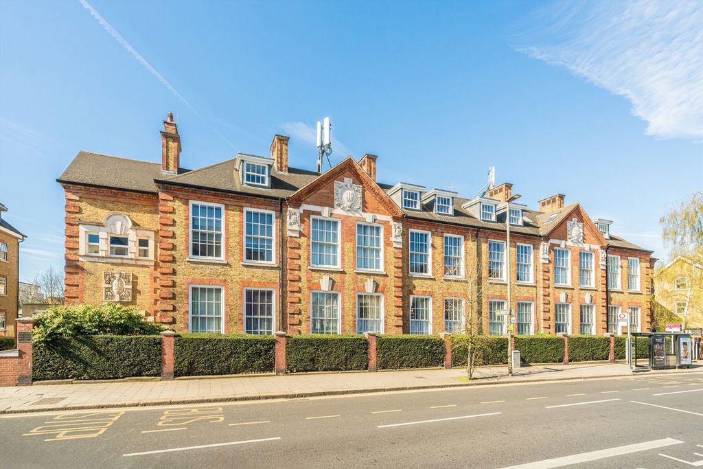 Property photo 1 of 5